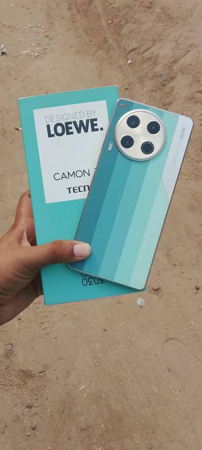 Tecno CAMON 30