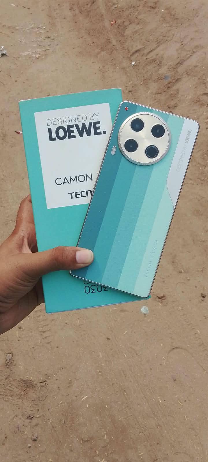 Tecno CAMON 30 0