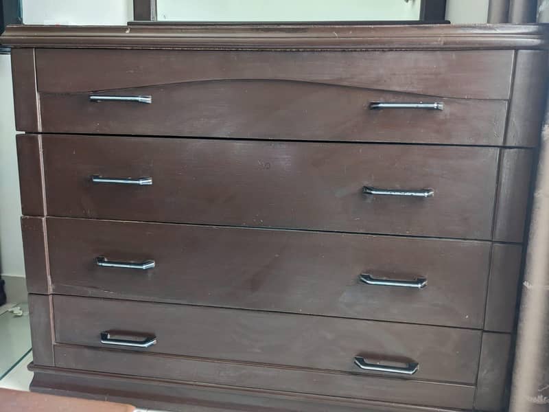 Bed side drawers and Dressing table 3