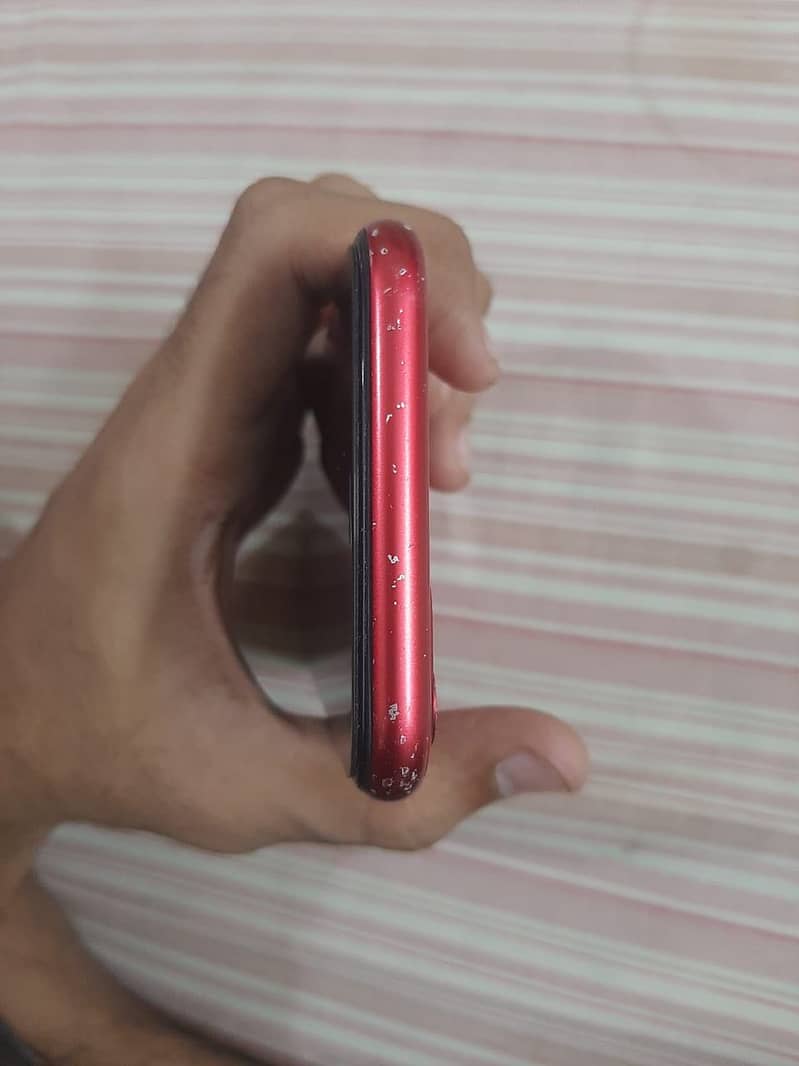 Apple iPhone 11 4