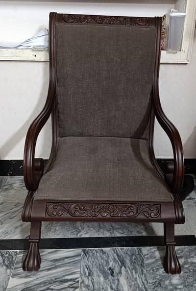 pair of chairs