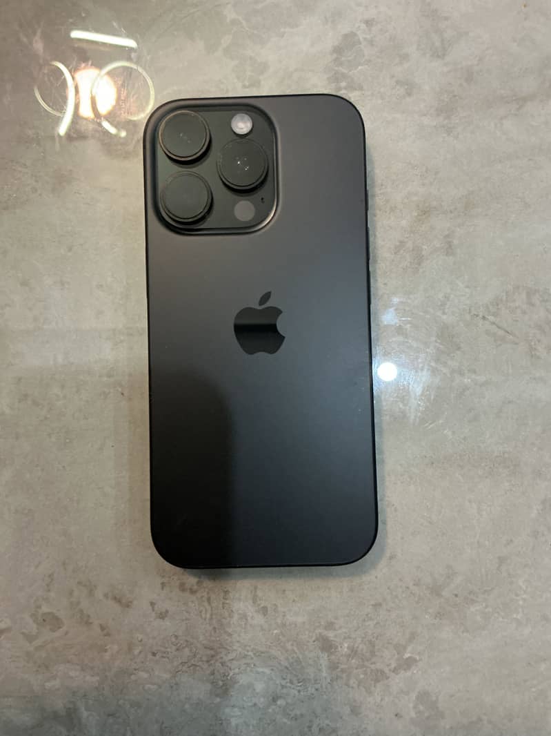 Apple iPhone 16 Pro 0