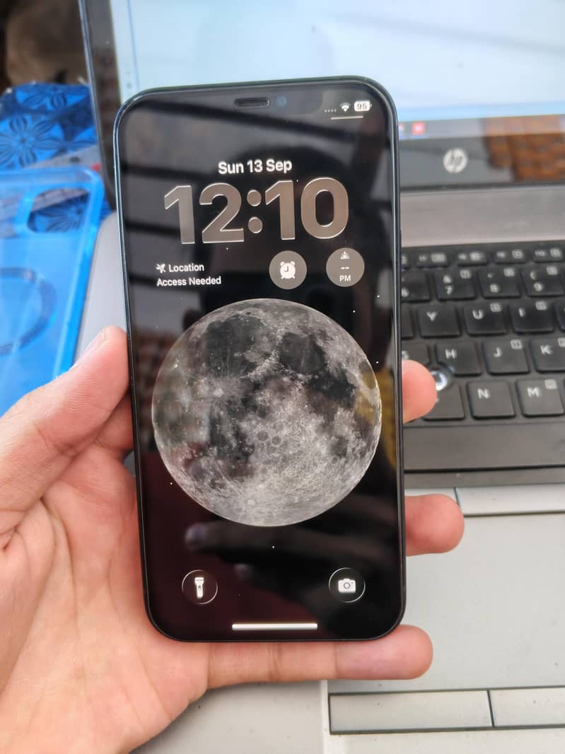 Apple iPhone 12 1