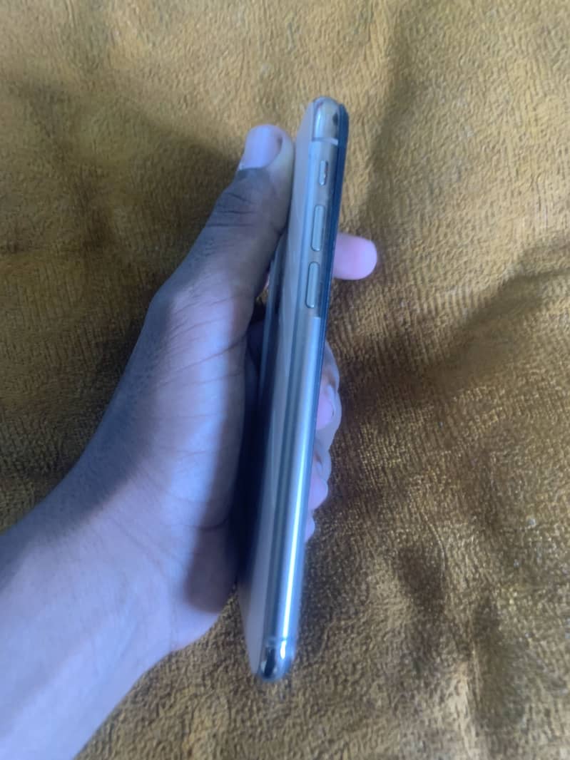 Apple iPhone XS 2