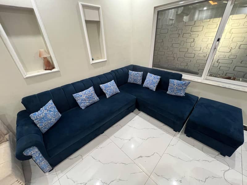 L shape sofa 0