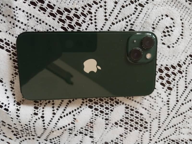 Apple iPhone 13 0