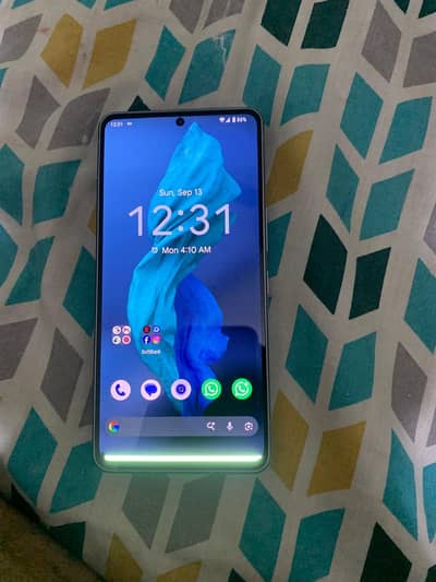 Sharp Aquos Sense7