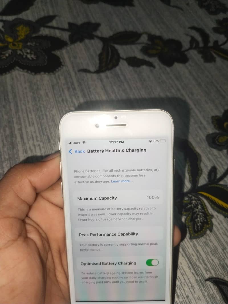 Apple iPhone 8 4