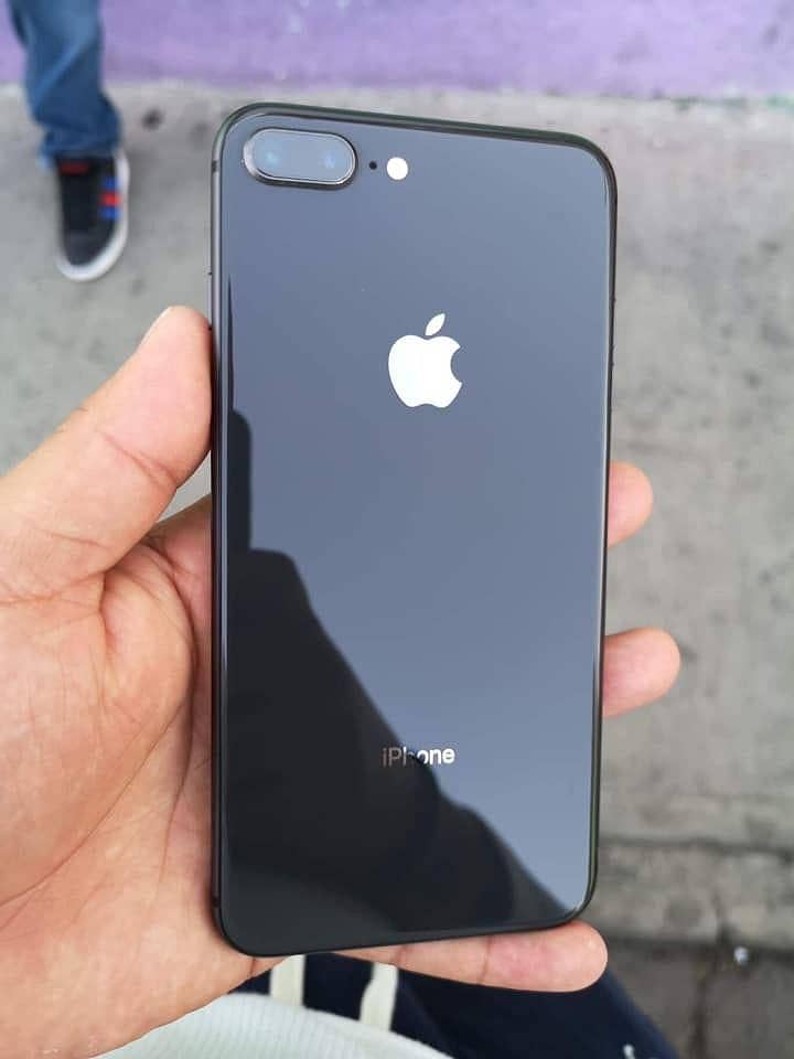 Apple iPhone 8 Plus 0