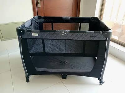 TINNIES PLAY PEN / KIDS BED