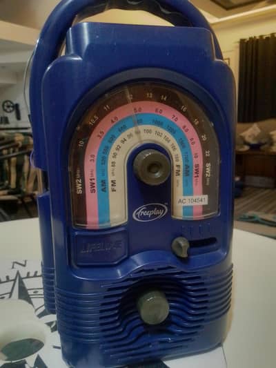 Freeplay Lifelie Multiband Radio