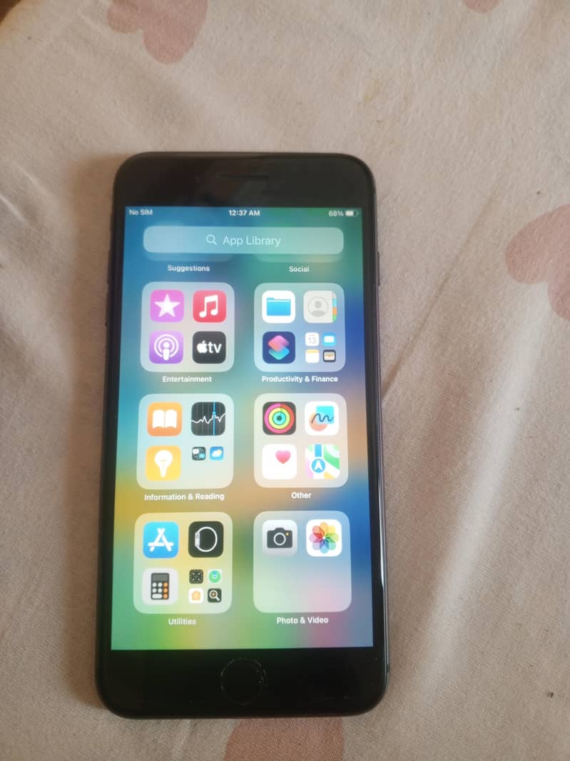 Apple iPhone 8 Plus 0