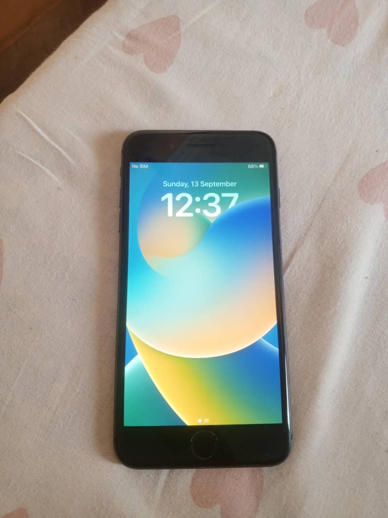 Apple iPhone 8 Plus 1