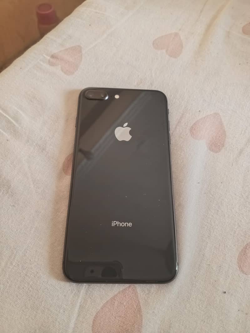 Apple iPhone 8 Plus 5