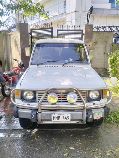 Mitsubishi Pajero 1987