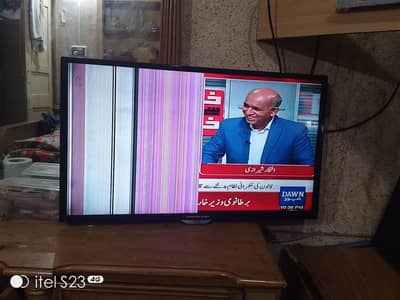 changhong ruba led urgent sale picture aapke samne hai LCD me lines a
