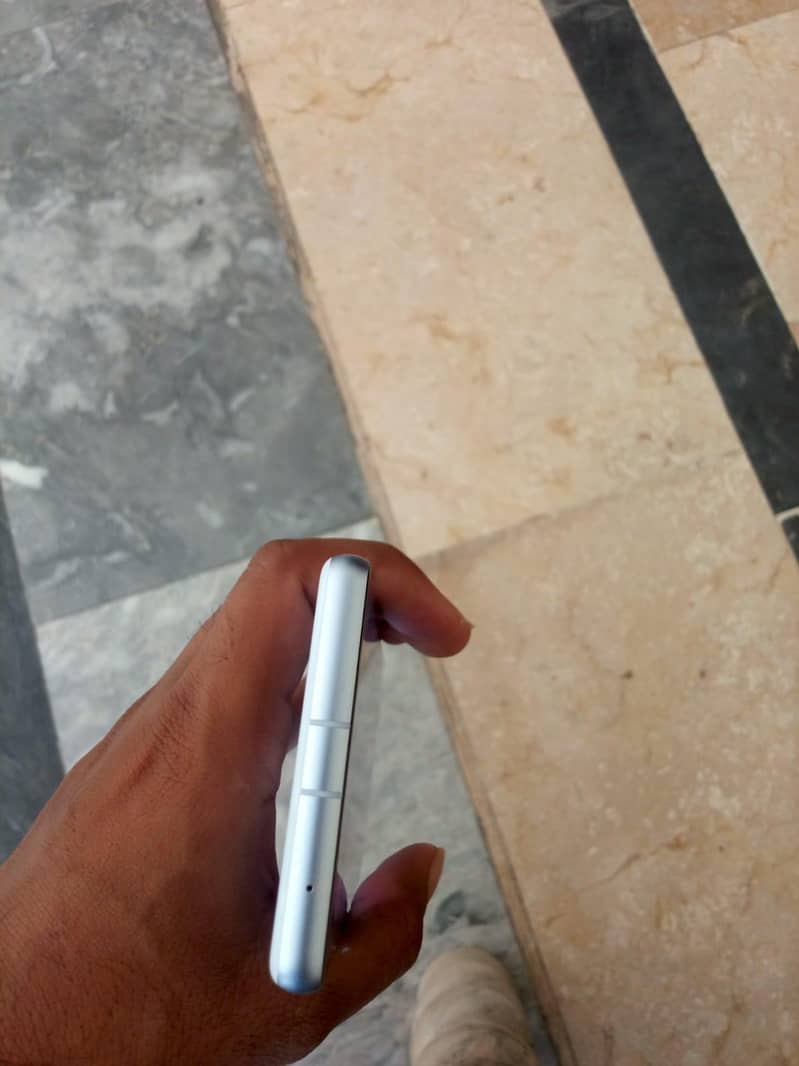 Google Pixel 7a 2