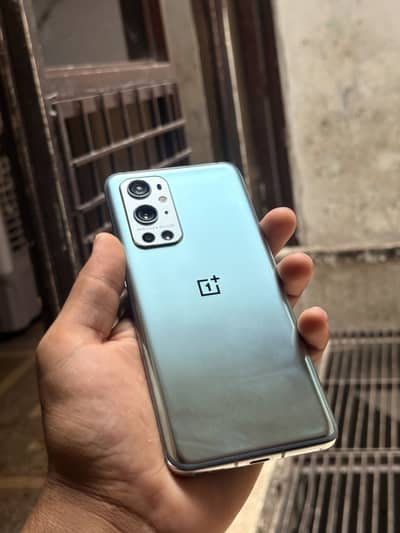 One Plus 9 Pro (12-256)