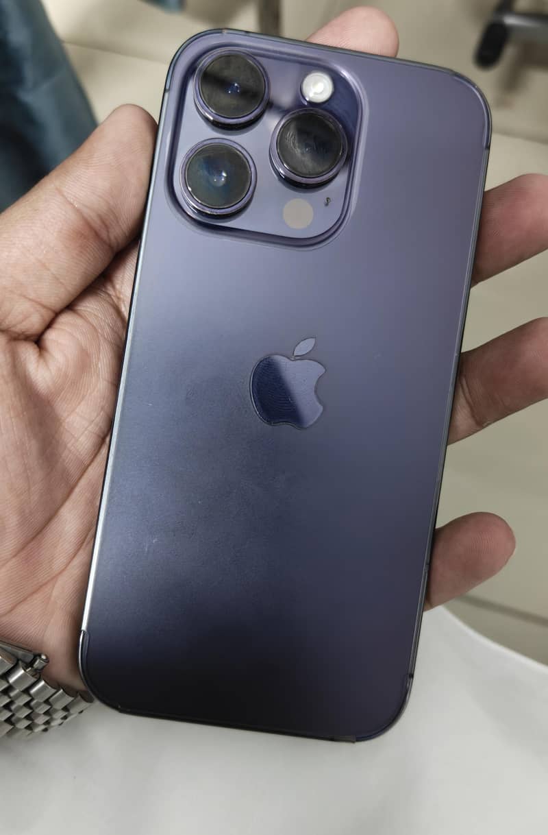 Apple iPhone 14 Pro 0
