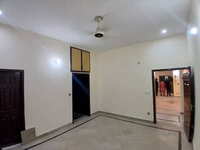 1 KANAL LOWER PORTION AVAILABLE FOR RENT IN VALENCIA TOWN GAS AVAILABLE