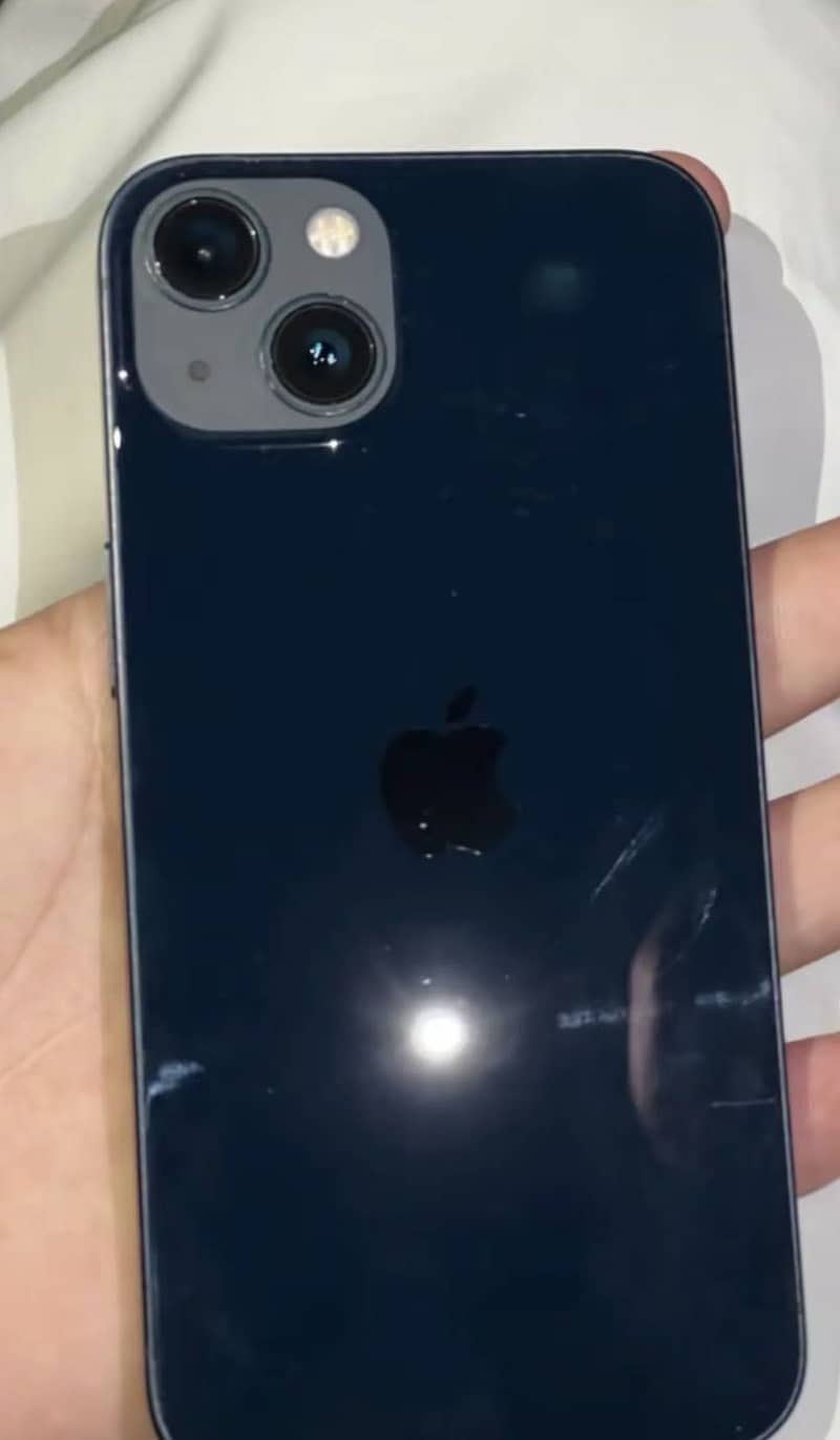 Apple iPhone 13 0