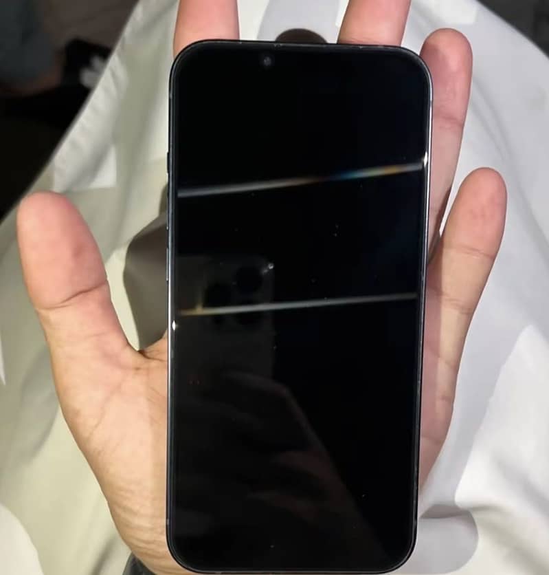 Apple iPhone 13 4