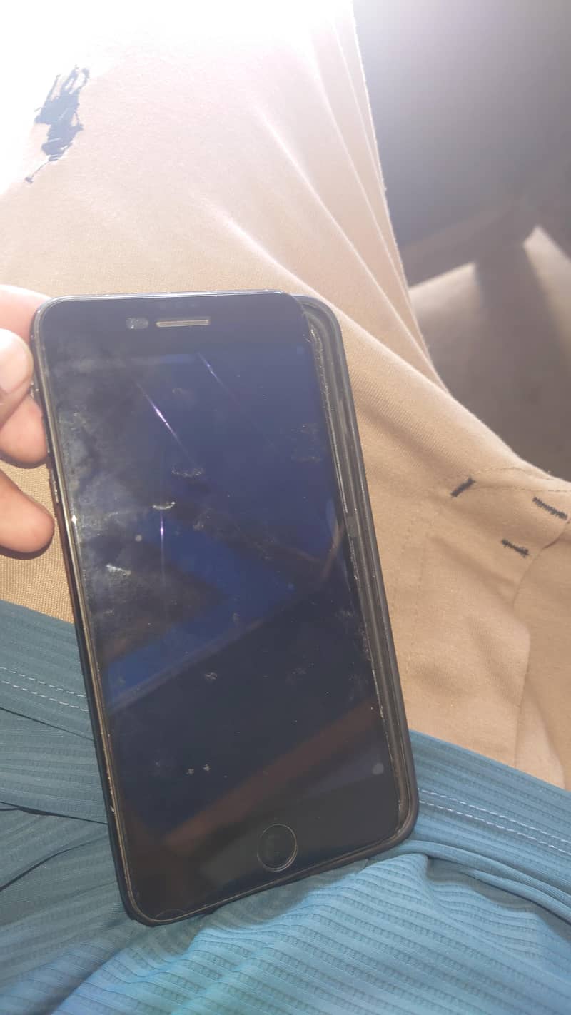 Apple iPhone 7 Plus 3