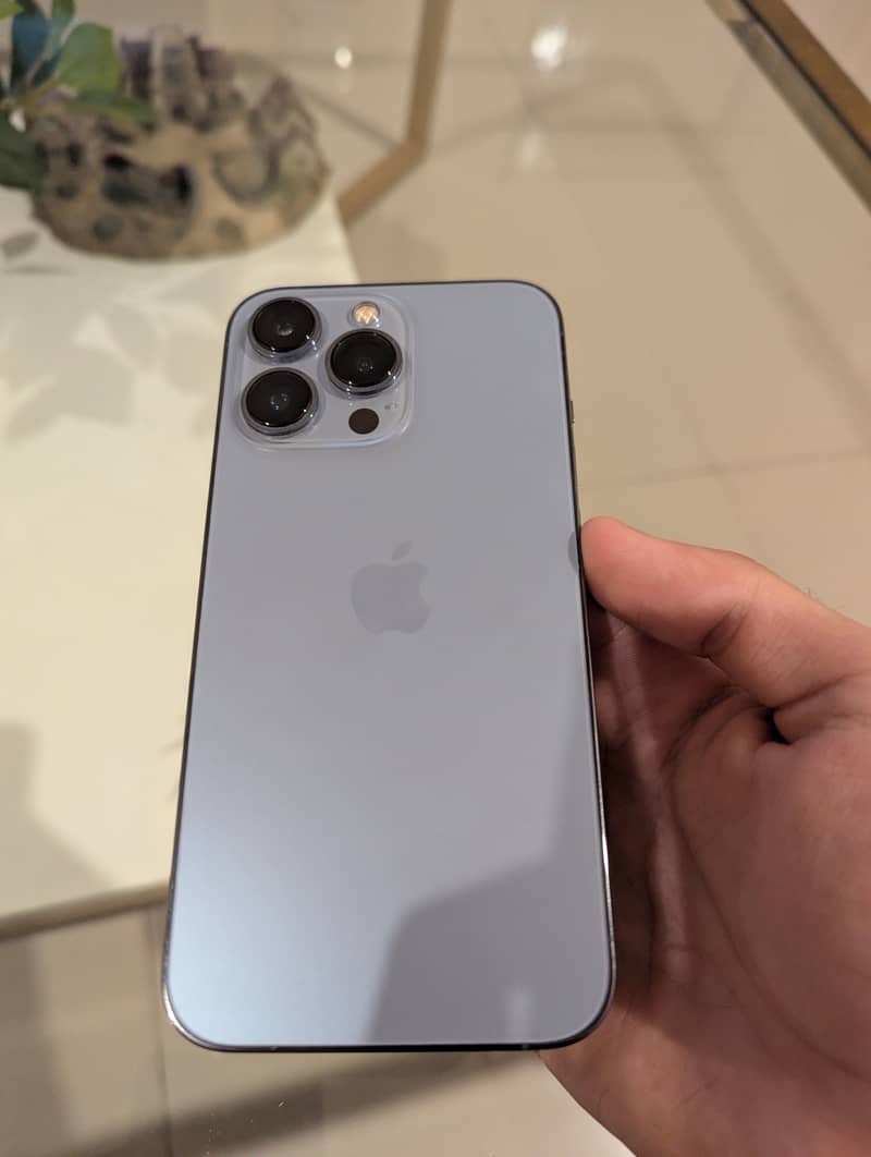 Apple iPhone 13 Pro 1