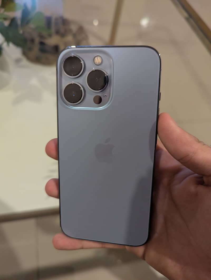 Apple iPhone 13 Pro 3