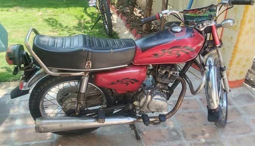 83 years old, CG 125