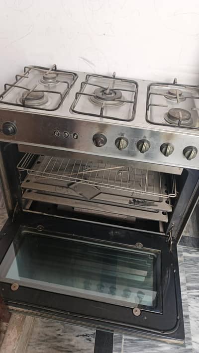 Cooking Range with Oven