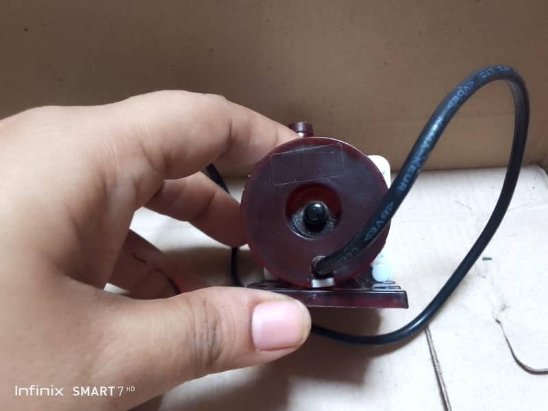 12 volt Dc waterfall pump 1