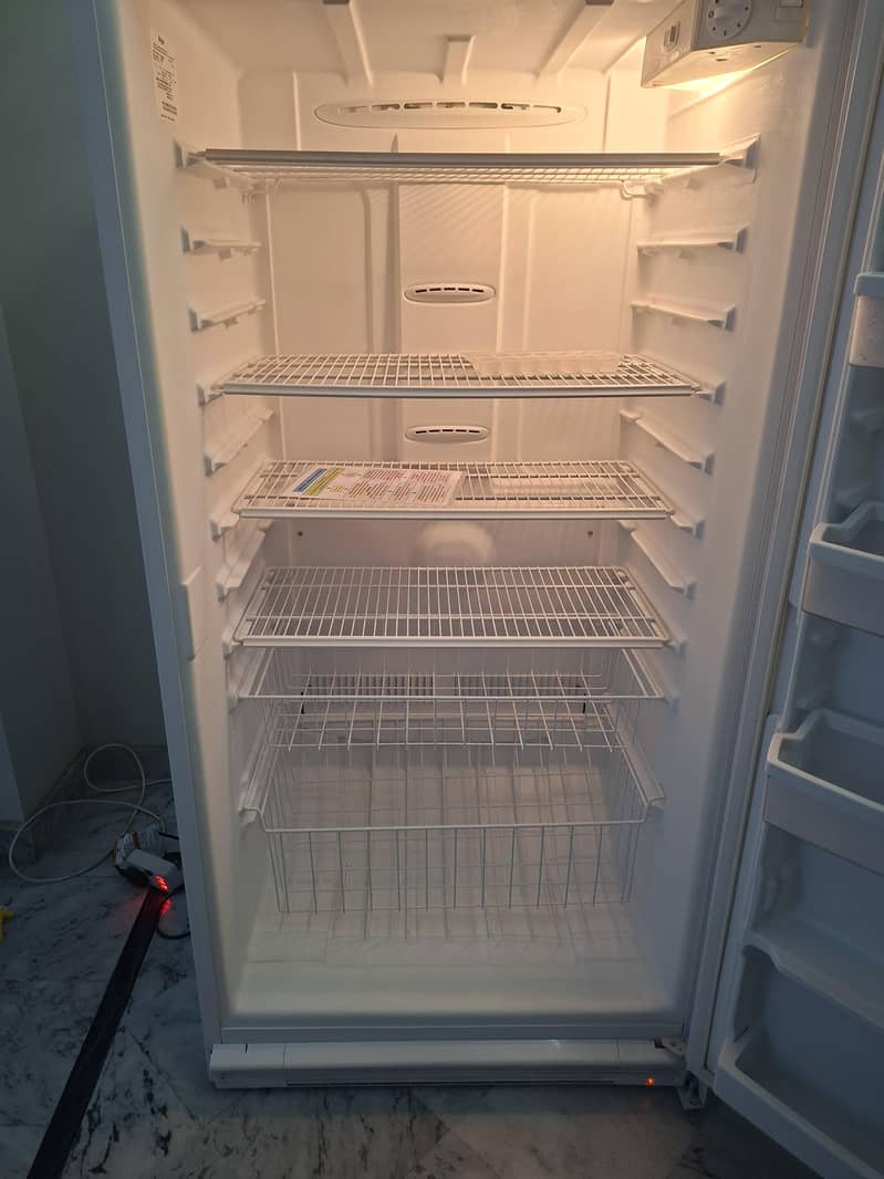 Whirpool Vertical Freezer 5