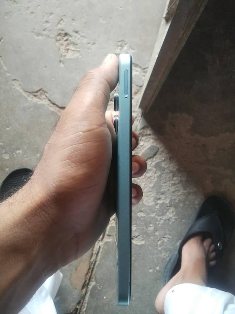 Realme C33 2