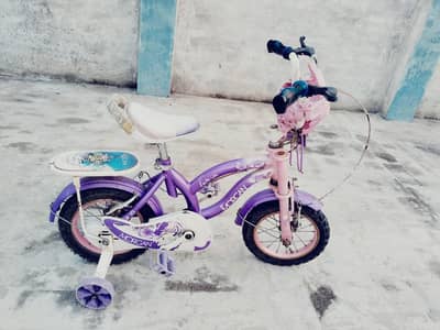 girls cycle