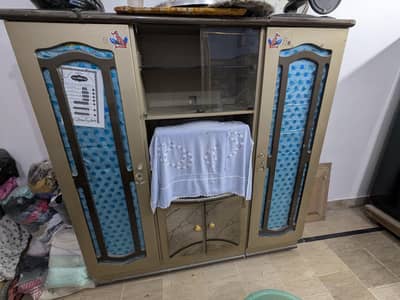 Wooden Divider Almari / Wardrobe - Spacious