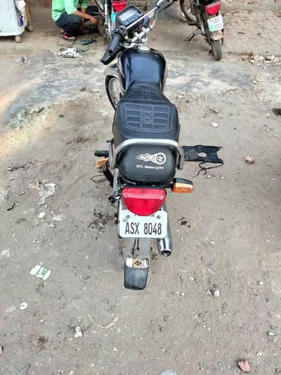dhoom yd70 total genuine ha 1 rupa la bhi kam naii ha