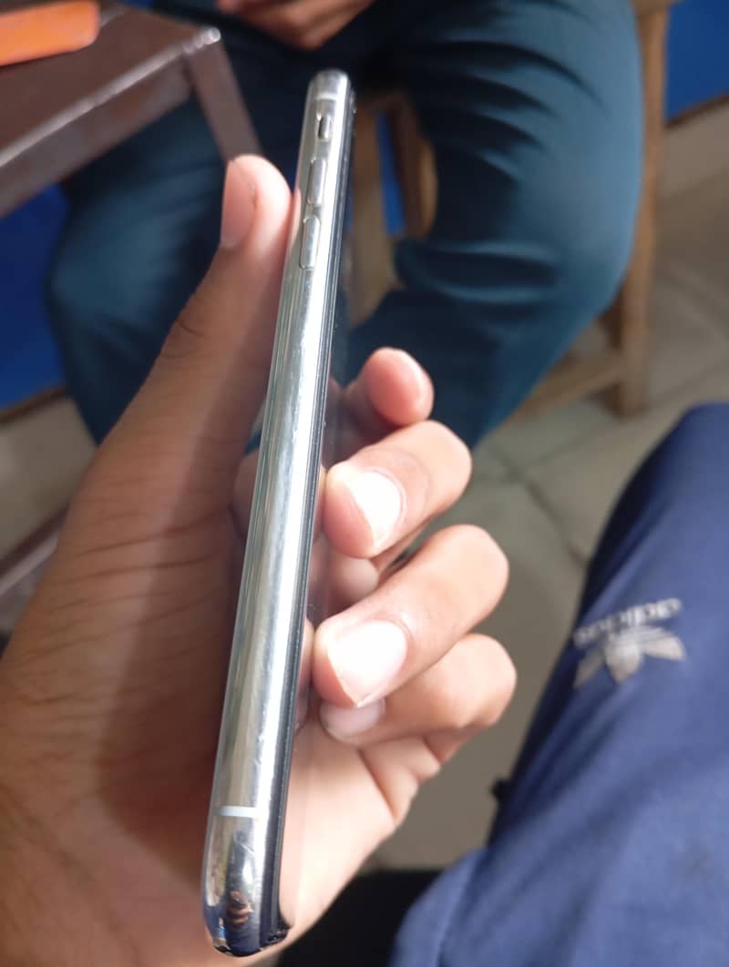 Apple iPhone X 1