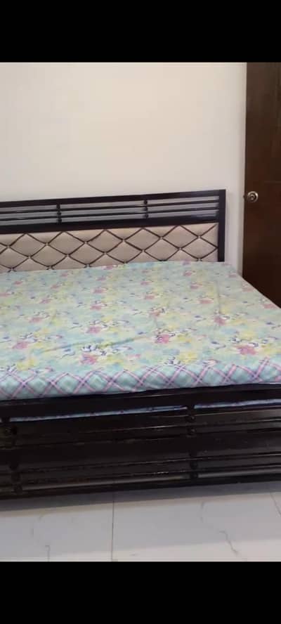 iron Kk g Size Bed