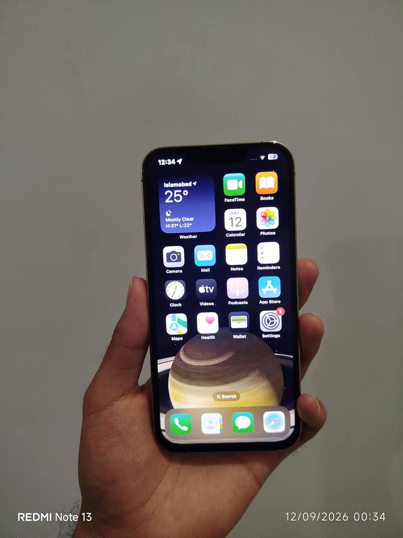 Apple iPhone 13 Pro 1