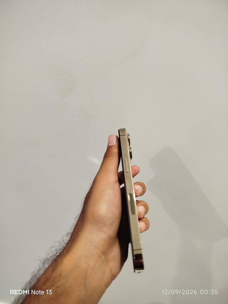 Apple iPhone 13 Pro 4
