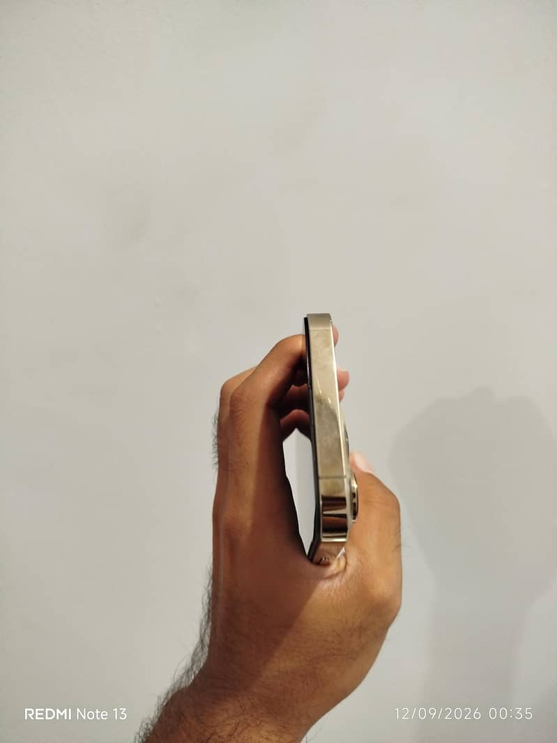 Apple iPhone 13 Pro 5
