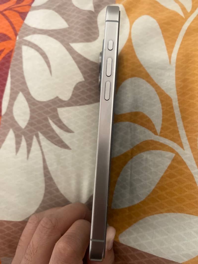 Apple iPhone 15 Pro Max 7