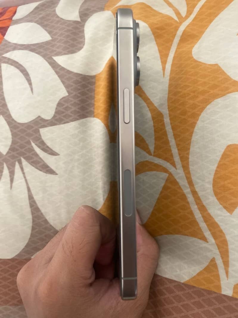 Apple iPhone 15 Pro Max 10