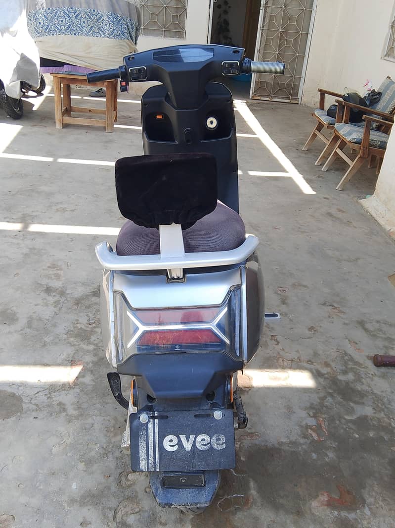 Evee c1 pro 3