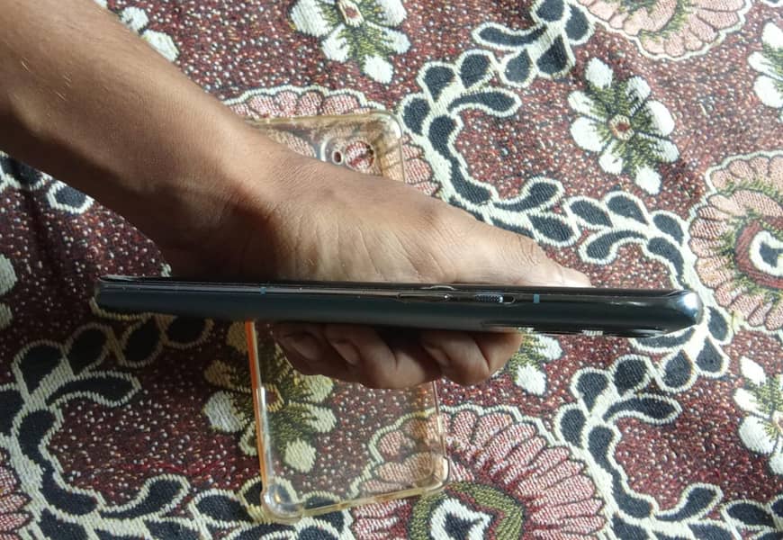 One Plus 9 Pro 6