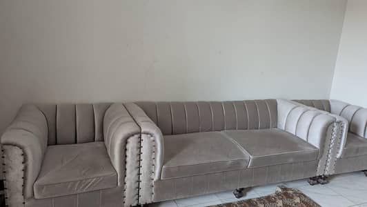 Sofa set 5 seater with sethi and tables for sale