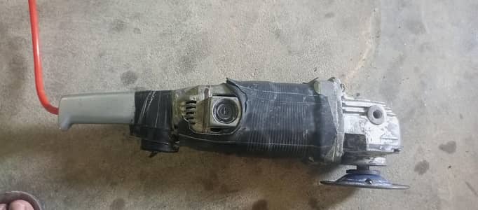 Hitachi Heavy Duty Angle Grinder
