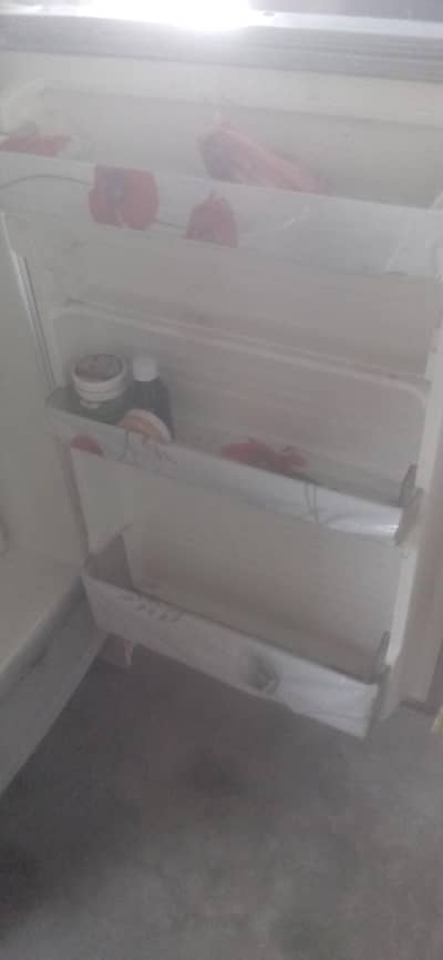 Dawlance fridge urgent sale