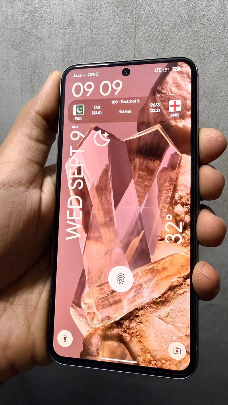 Google Pixel 8 1
